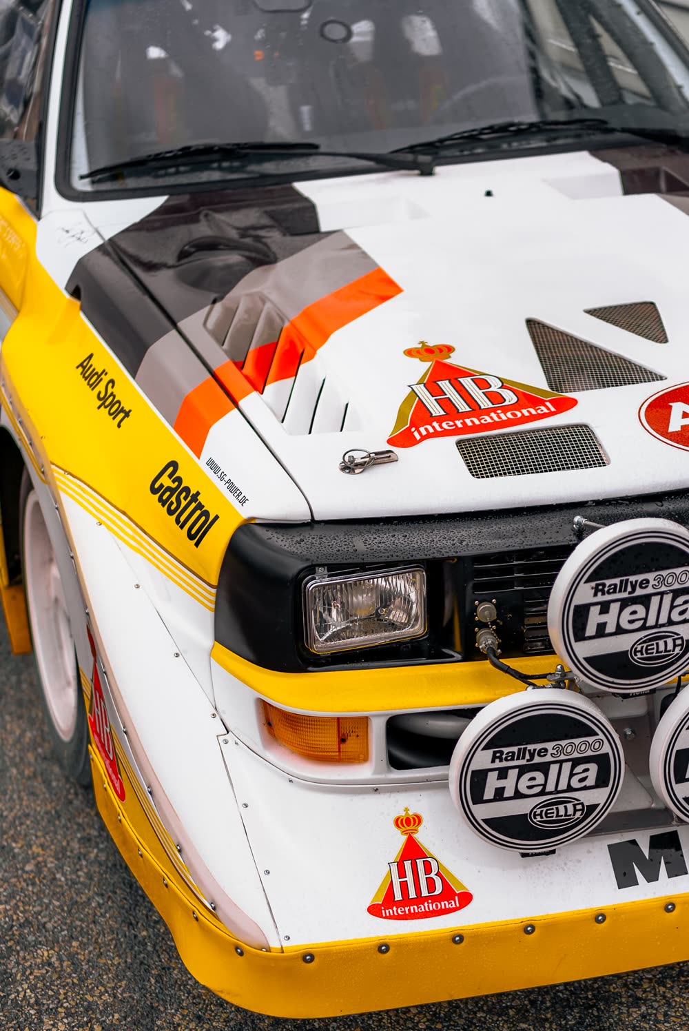 Detail der Rallye-Beklebung am Audi quattro