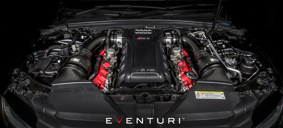 Eventuri-Ansaugung in einem Audi-V8-Motorraum
