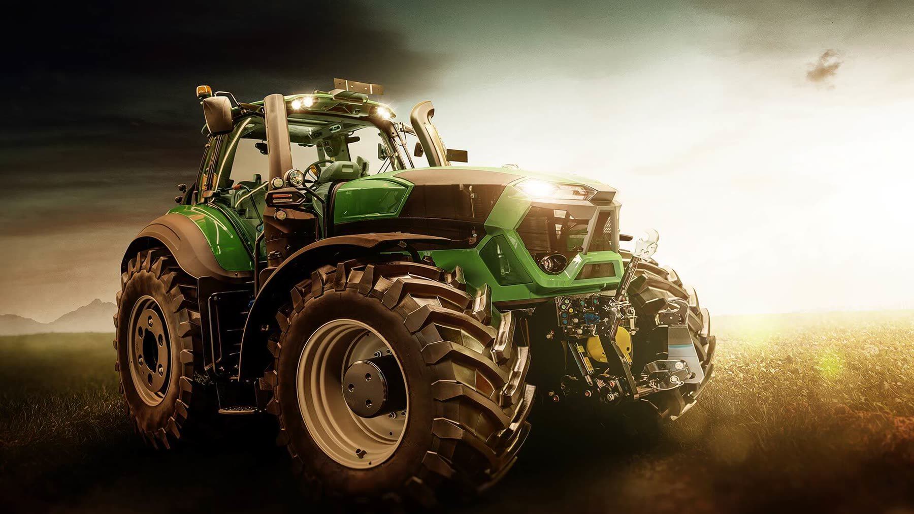 Traktor im Feldeinsatz